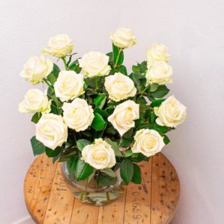 witte rozen bloemen bezorgen
